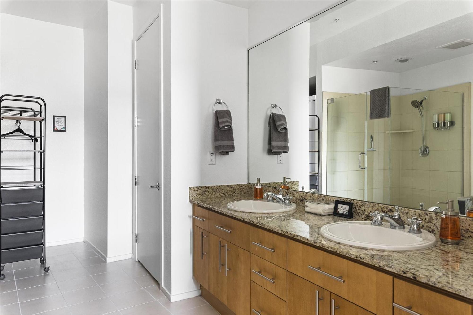 Step Out To Historic Old Town Scottsdale 2 King/2Bath W/Pool Apartment Ngoại thất bức ảnh